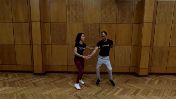 Faro: Dance Private or Group Lessons (Salsa,Bachata,Kizomba) - Dress Code and Recommendations