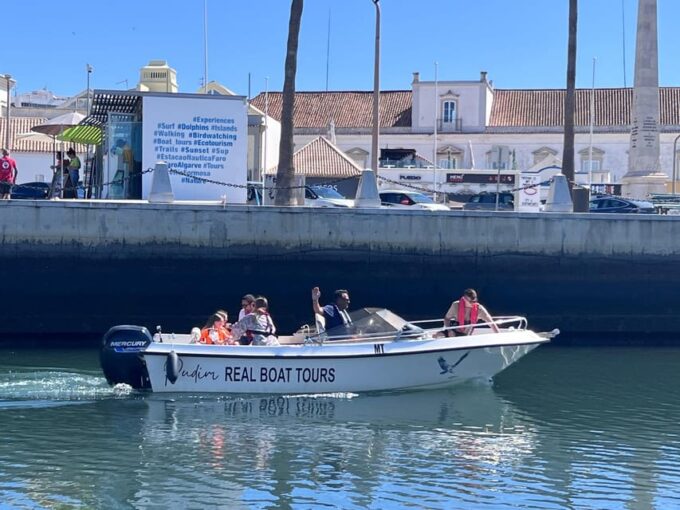 Faro - Dolphin Watching Boat Tour - Meeting Point and Requirements