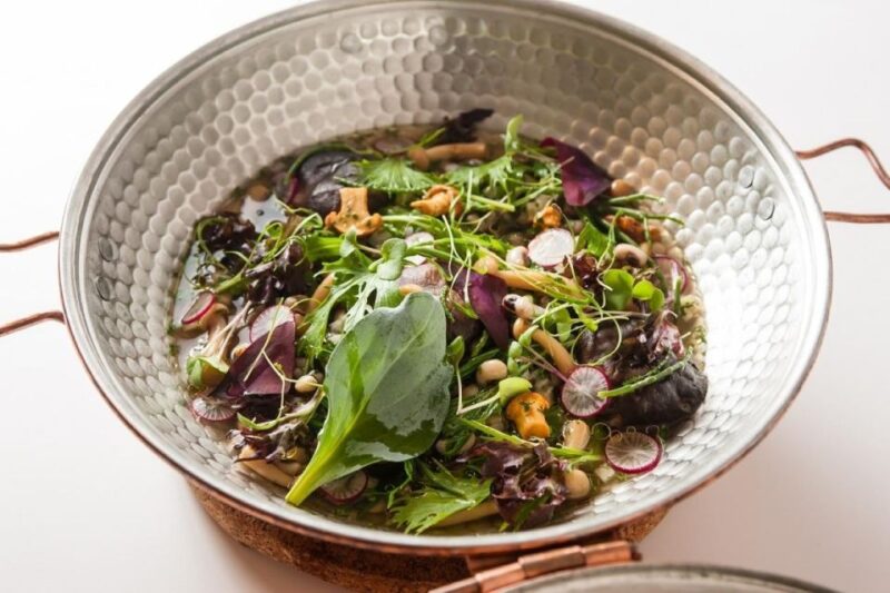 Faro: Learn to Cook a Cataplana Like a Local! - Instructor and Materials