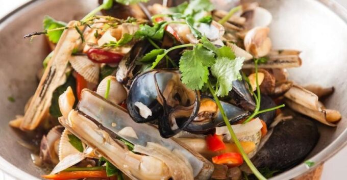 Faro: Learn to Cook a Cataplana Like a Local! - Preparing for the Class
