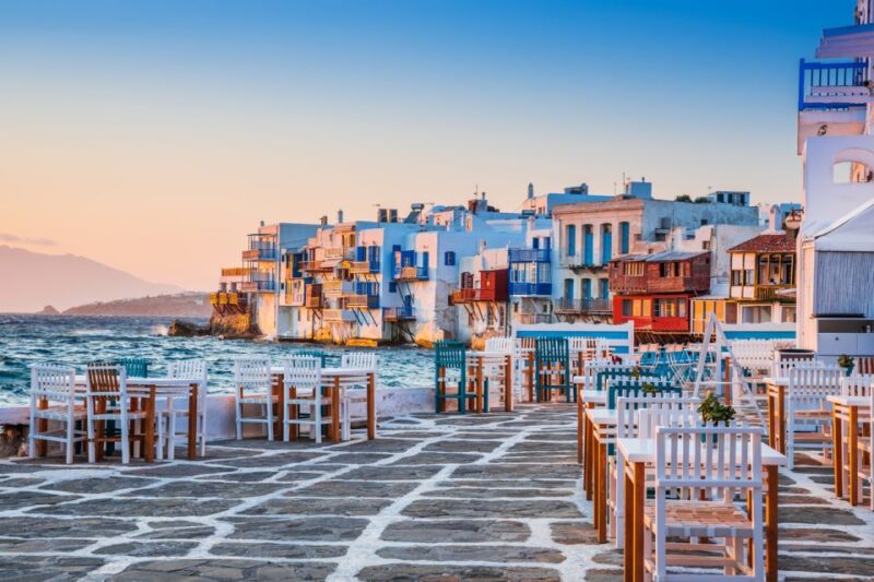 Fascinating Beauties of Mykonos - Walking Tour - Visiting Paraportiani Church