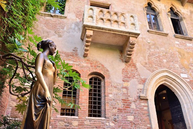 Fascinating Verona: in the Footprints of Romeo and Juliet - Exploring Veronas Medieval Streets