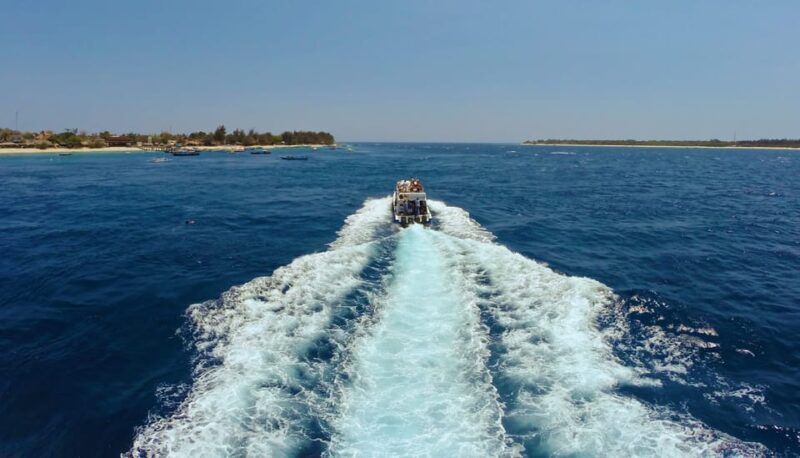 Fast Boat Transfer Between Penida and Gili Trawangan - Sunbathing Roof Access