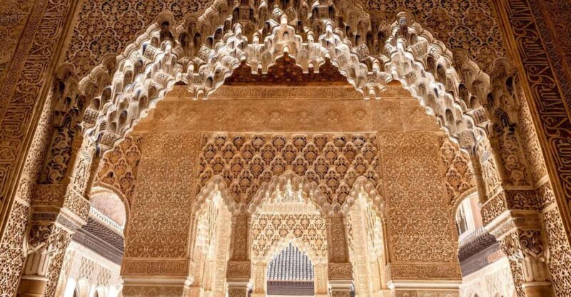 Fast-Track Alhambra & Nasrid Palaces Guided Tour - Key Points