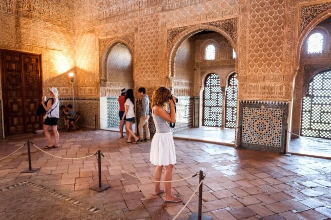 Fast-Track Alhambra & Nasrid Palaces Guided Tour - Frequently Asked Questions