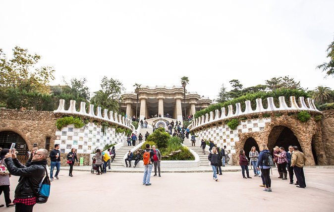 Fast Track: Sagrada Familia and Park Güell Guided Tour - Cancellation and Refund Policy