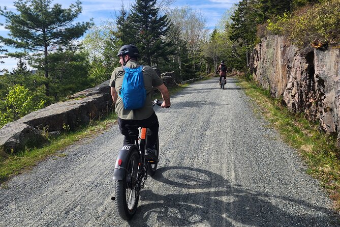 Fat Tire E-Bike Rental in Bar Harbor - Featured Amenities and Inclusions