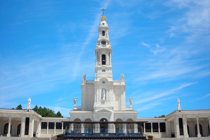 Fatima and Coimbra Full Day Tour With Optional Lunch - Group Size and Duration