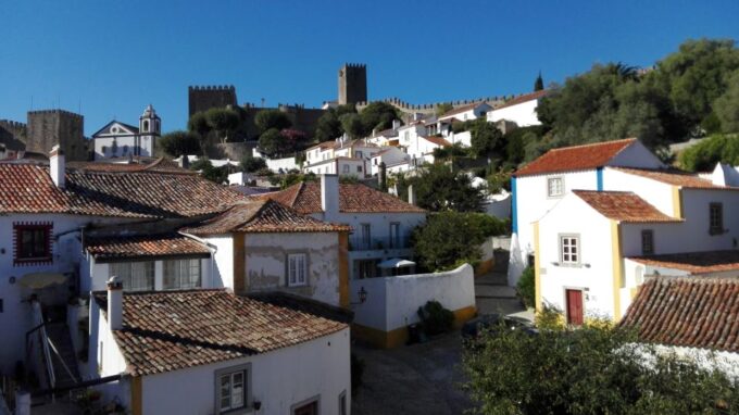 Fátima, Batalha, Alcobaça, Nazaré and Óbidos Private Tour - Discovering Alcobaça Monastery