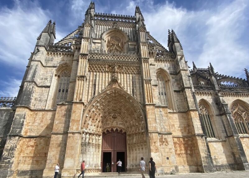 Fátima, Batalha, Nazaré and Óbidos Private Tour - Itinerary Details