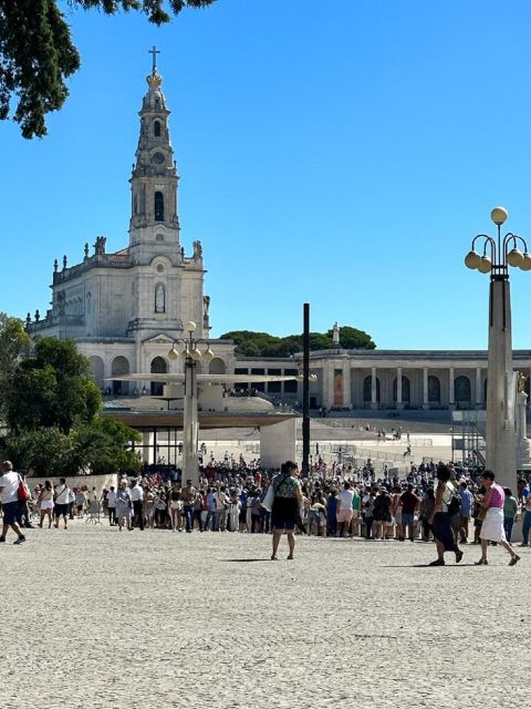 Fatima Full Day Private Tour - Accessibility and Languages