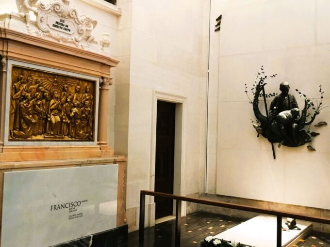 Fátima: Highlights of the Pilgrims in a Half-Day Private Tour - Chapel of the Apparitions