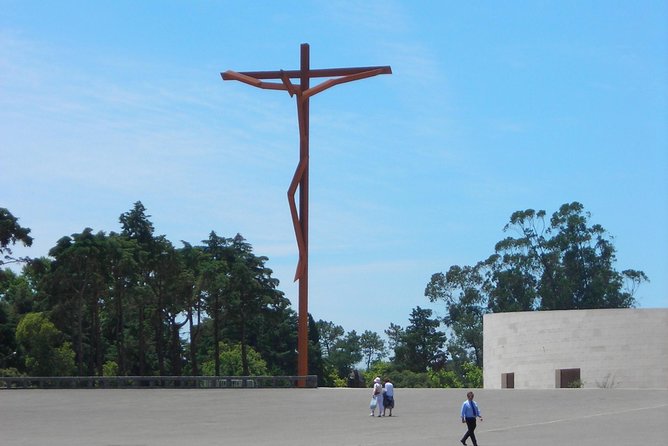 Fátima Holy City Full Day - Insights From the Private Driver-Guide