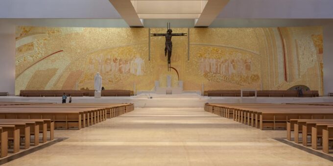 Fátima, Nazaré and Óbidos, Full Day, From Lisbon - Accessibility and Group Options