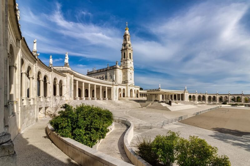 Fátima, Nazaré and Óbidos Private Tour - Itinerary Highlights