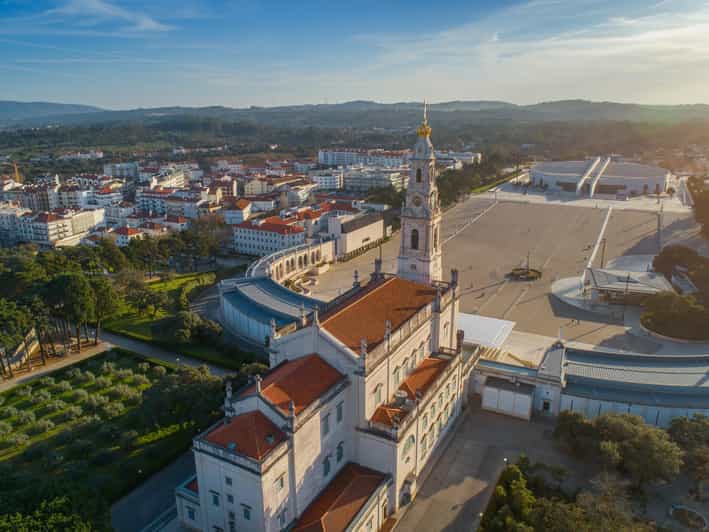 Fátima, Nazaré and Óbidos Private Tour - Transportation Details
