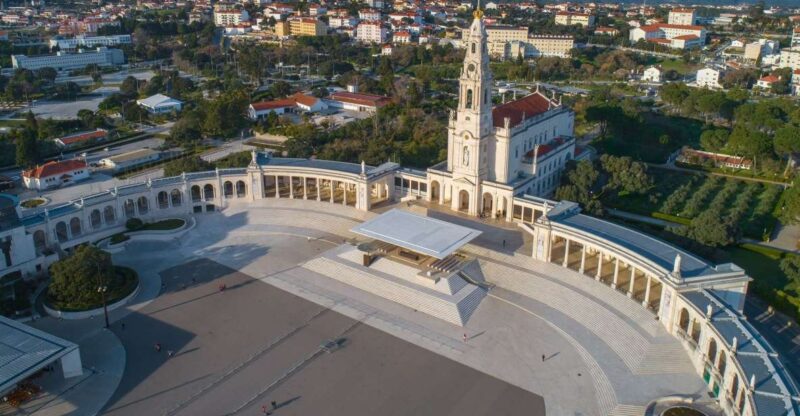 Fatima, Nazare & Obidos: Full-day Trip and Private Transport - Cultural and Historical Insights