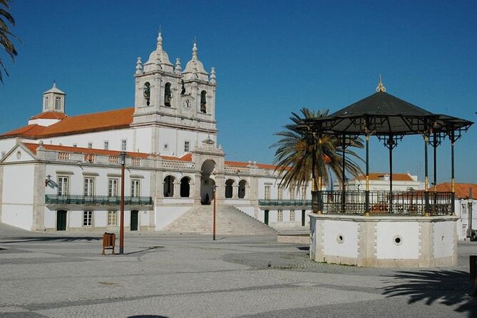 Fatima Nazaré & Obidos Tour - Amenities and Accessibility