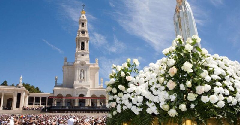 Fátima, Obidos & Nazaré | Full Day Tour - Fátima Pilgrimage Site