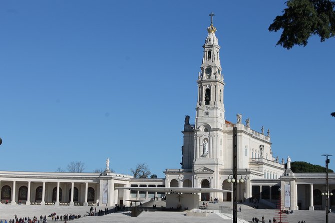 Fátima Private Tour and Batalha, Nazaré & Óbidos - Discovering Nazaré