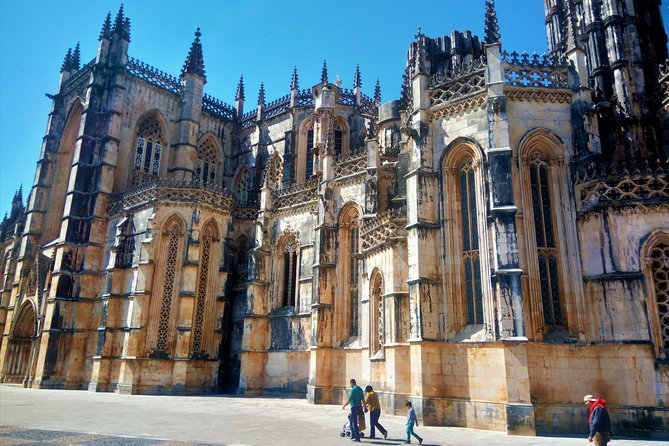 Fatima Sanctuary & Obidos Village Private Deluxe Tour - Transportation and Comfort