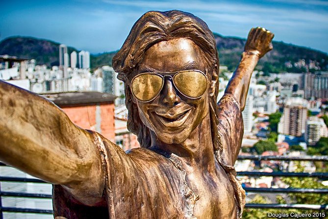 Favela Tour -The Path of Michael Jackson in Rio - Exploring the Santa Marta Favela