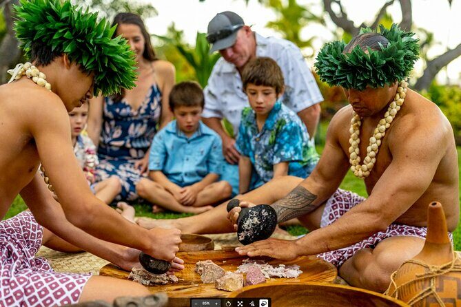 Feast and Fire Luau Outrigger Kona Resort and Spa - The Itinerary in Detail