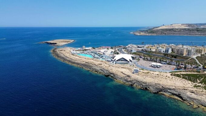 Feel & Explore Malta: Hop on Hop off Bus Tour Tourist Dream - Tour Itinerary