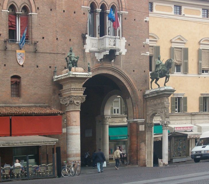 Ferrara: 2-Hour City Center Walking Tour - Flexible Booking Options