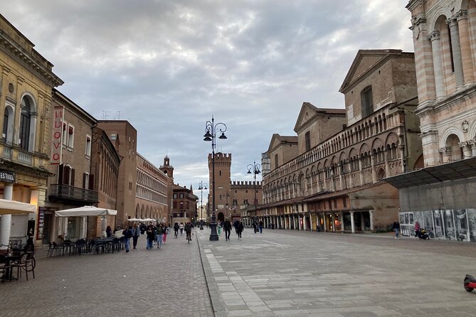 Ferrara Highlights Private Tour by Night - Historical Significance