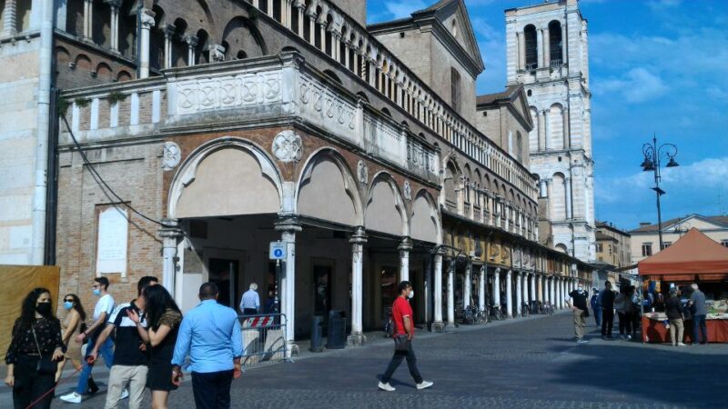 Ferrara: Medieval Ferrara and the Jewish Ghetto Walking Tour - Key Points