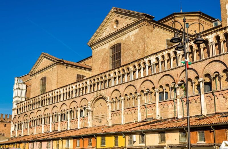 Ferrara: Private Walking Tour With Local Guide - Meeting Point and Preparation