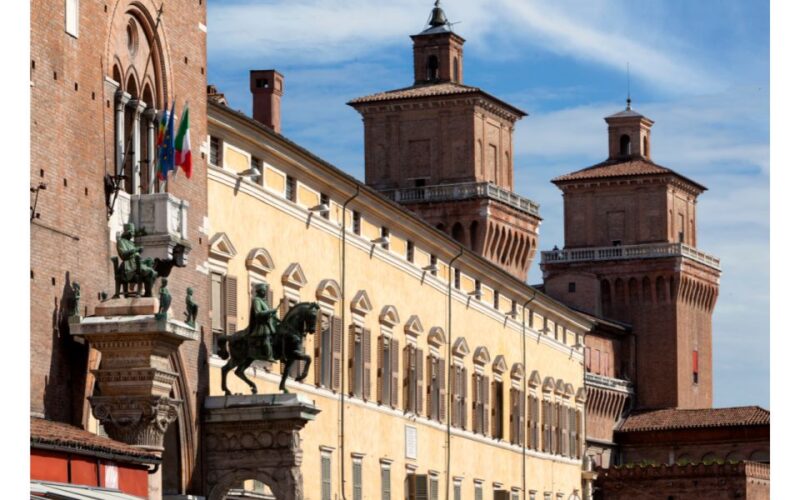 Ferrara: Walking Tour, Highlights and Food Tastings - Itinerary Highlights