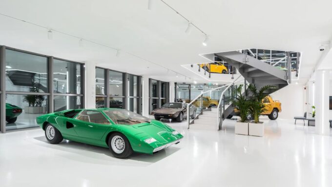 Ferrari Lamborghini Maserati Factories and Museums - Bologna - Lamborghini Museum and Factory