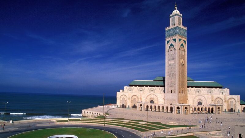 Fes :One Way Transfer From Fes to Casablanca or Airport(Cmn) - Scenic Journey Highlights