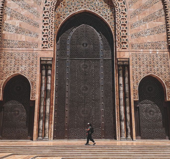 Fes to Casablanca Tour: Discover the Fascinating Journey - Transportation and Guide Services