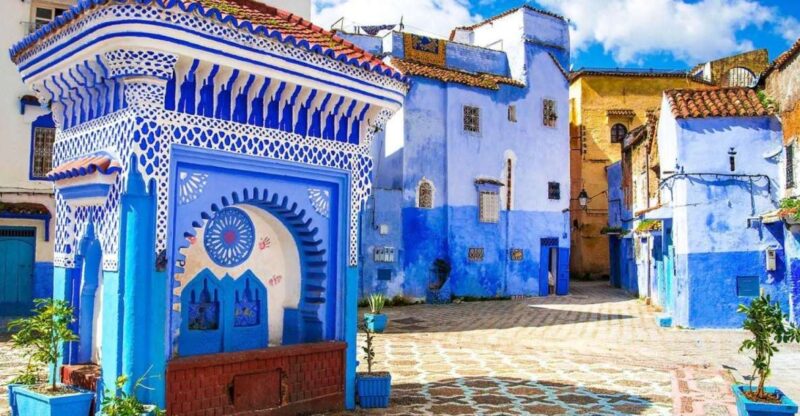 Fes: Transfer to Tangier via Chefchaouen - Transportation Experience