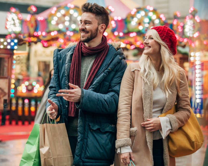 Festive Journey in Sirmione Christmas Walking Tour - Piazza Castello