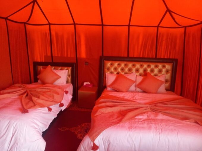 Fez: 2 Day-1 Night Luxury Sahara Desert Trip to Fez/Marakech - Camel Ride in Merzouga Desert