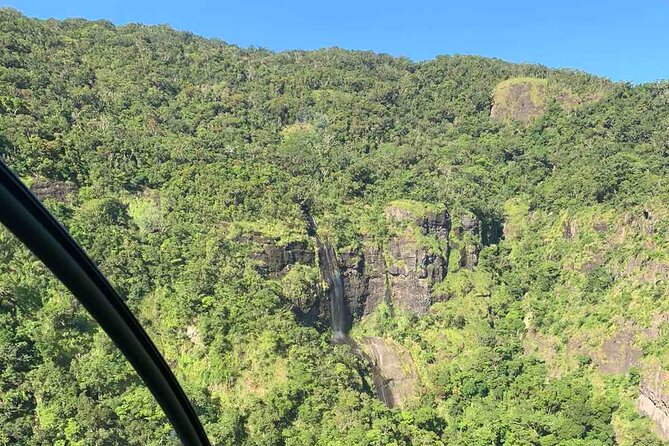 Fiji Private Helicopter Tour Sleeping Giant and Koroyanitu Heritage Park - Sleeping Giant Exploration