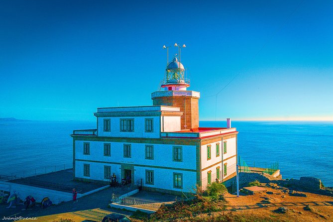 Finisterre & Costa Da Morte Private Day Tour From Santiago De Compostela - Meeting and Pickup Details