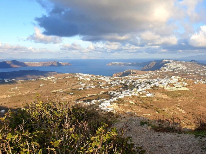 Fira: Santorini Shore Excursion With Guide - Transportation and Accessibility Considerations