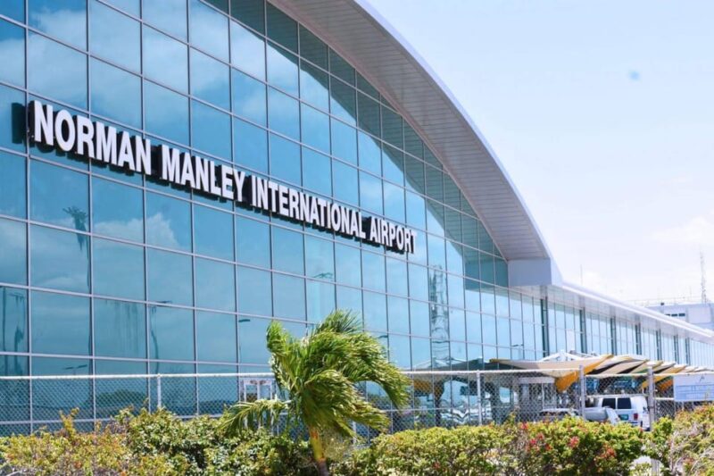 First Class Airport Transfers - Experienced, Courteous Drivers