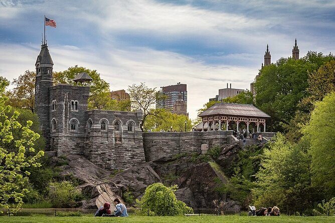 First Class Central Park Tour  Iconic Views & VIP Photo Moments - Who Will Love This Tour?