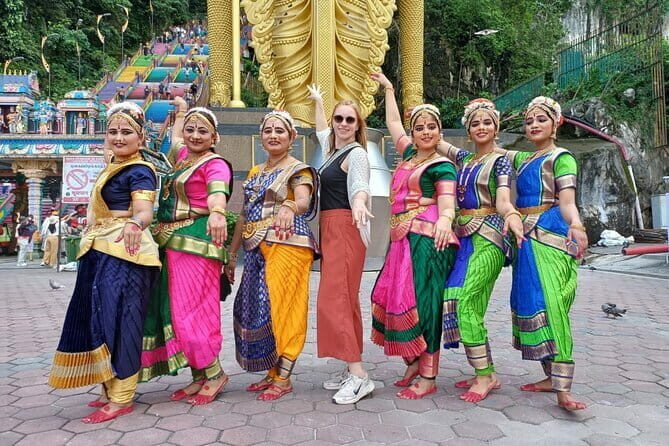 First Day : Arrival Transfer with Batu Caves Highlights Tour - Key Points