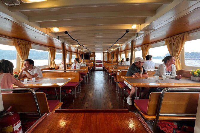 Fish Picnic: Elafiti Island Hopping Cruise With Home-Made Lunch - Meal and Beverage Options