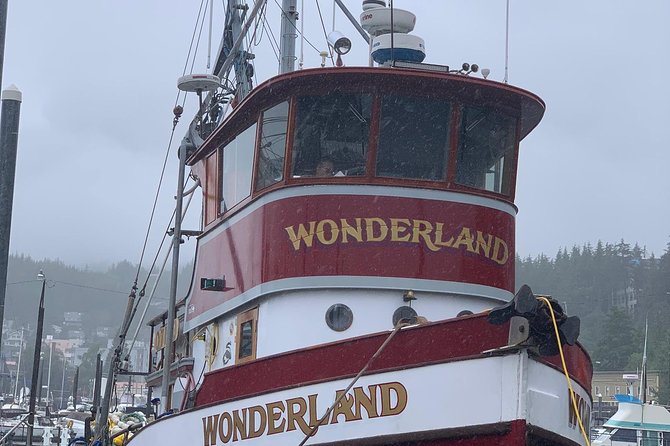 Fish Tales & Ales - 90 Minute Historical Walking Tour of Fishing Fleet and Bars - Visiting Local Bars