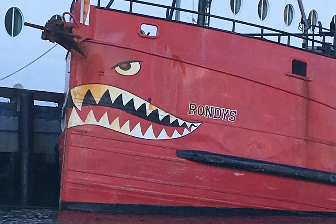 Fish Tales & Ales - 90 Minute Historical Walking Tour of Fishing Fleet and Bars - Observing Salmon Migration