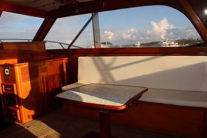 FISHING PRO CHARTERS - Boat Excursion - Divina - Included Amenities