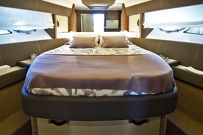 Fjord Cruise in a Luxury Yacht Arctic Queen - All-Inclusive Amenities and Provisions